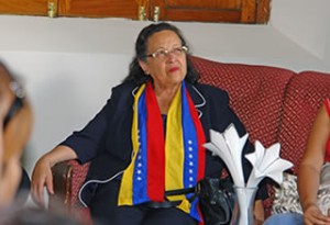 maria-leon-b-300x205