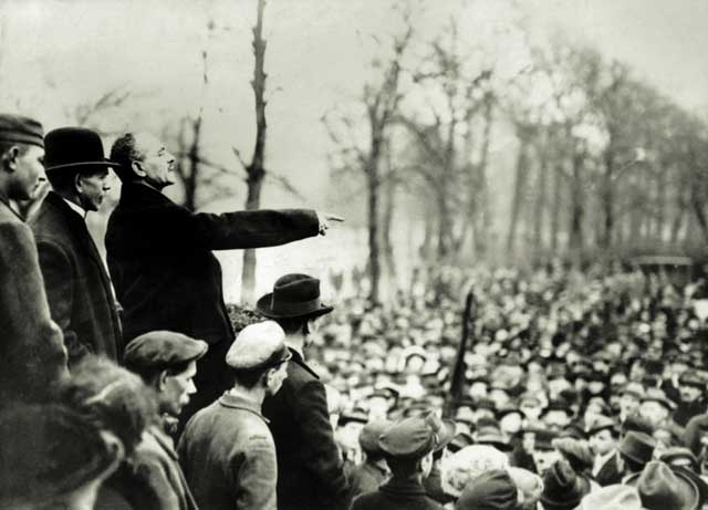 Karl_Liebknecht_im_Wahlkampf