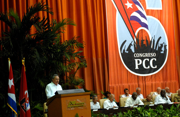 raul-castro-informe-central-al-vi-congreso-pcc
