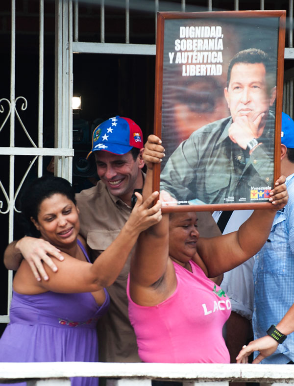 Chavistas-Capriles-2
